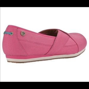 NIB Women’s Sz 8 Mozo Sport Flat Canvas (Beet)